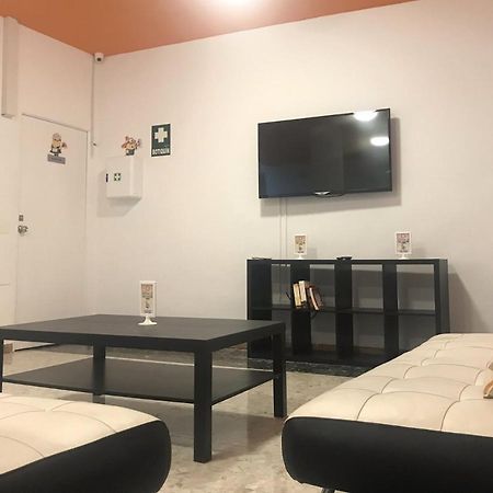 Arc House Sevilla Only Adults Zewnętrze zdjęcie