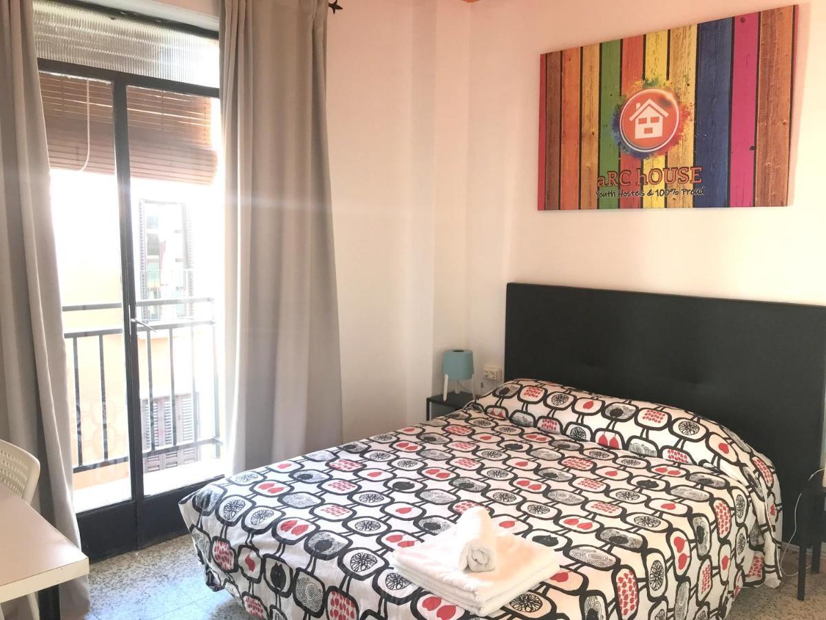 Arc House Sevilla Only Adults Zewnętrze zdjęcie