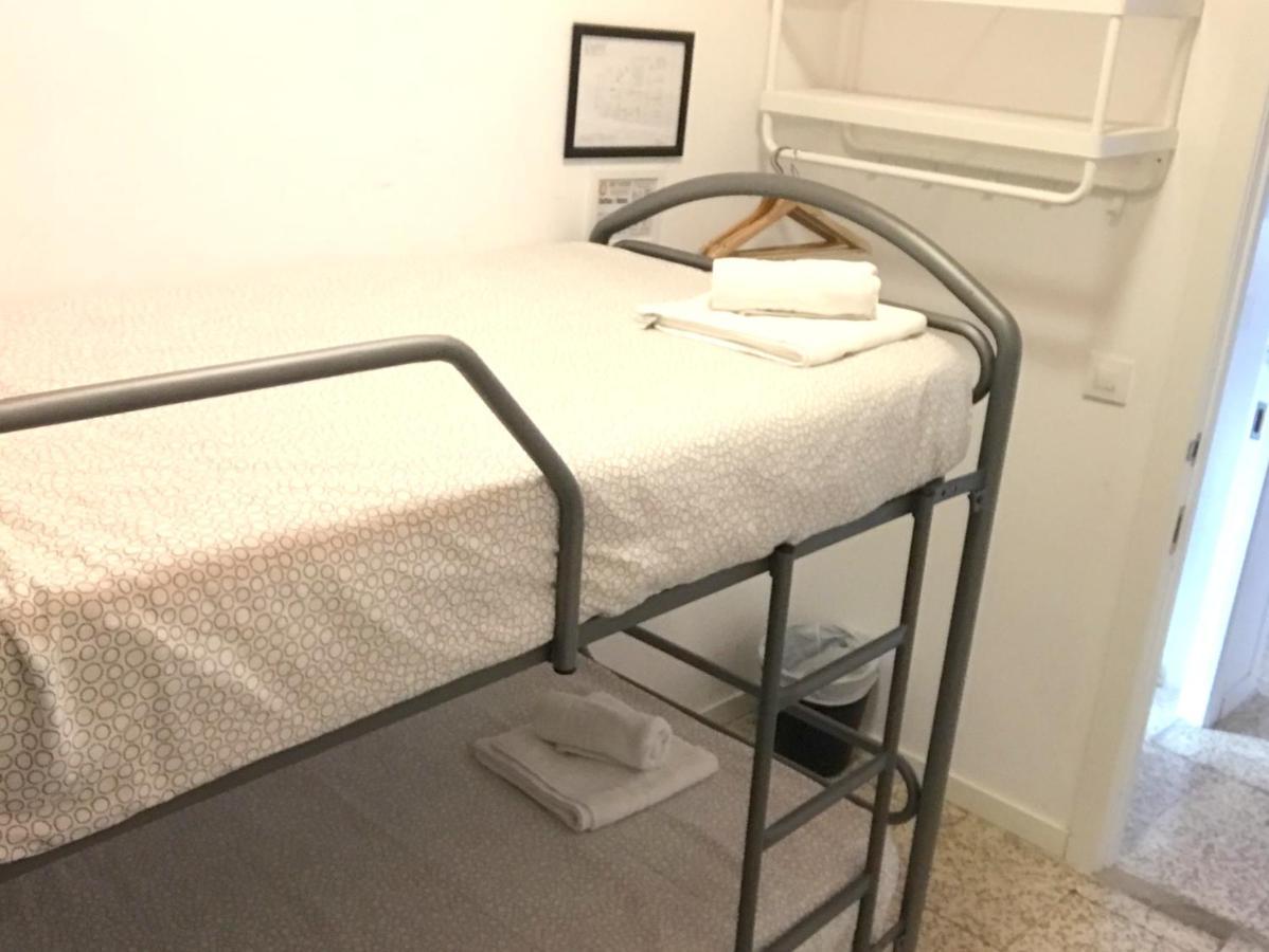 Arc House Sevilla Only Adults Zewnętrze zdjęcie