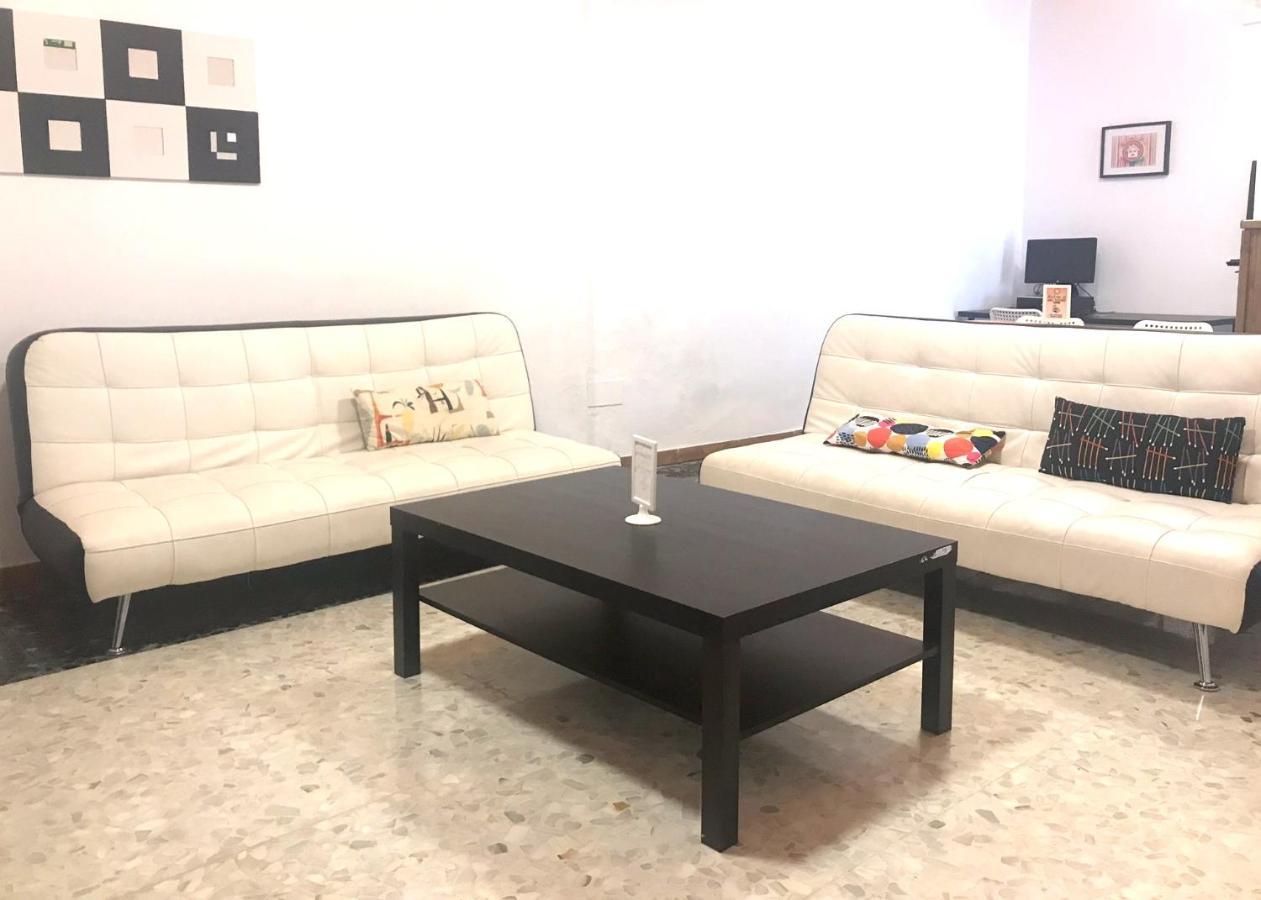 Arc House Sevilla Only Adults Zewnętrze zdjęcie